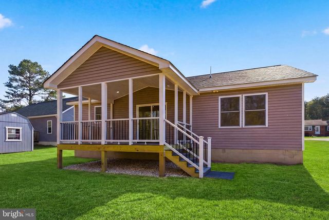 826 S GLEBE RD, Montross, VA 22520