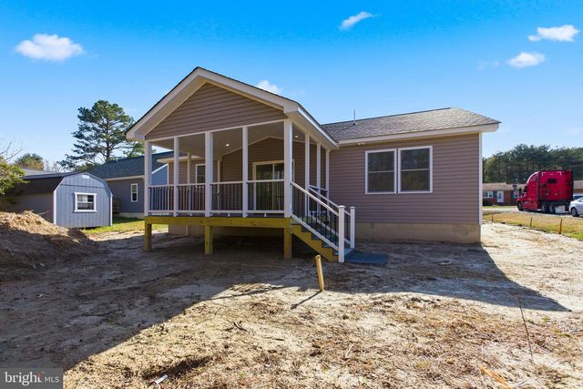 826 S GLEBE RD, Montross, VA 22520