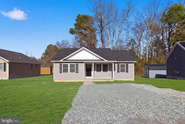 826 S GLEBE RD, Montross, VA 22520