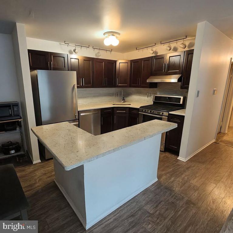 407 HARRIER ROW, Marlton, NJ 08053