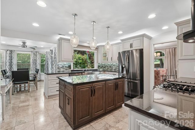 8463 Plantation Way, Harrisburg, NC 28075