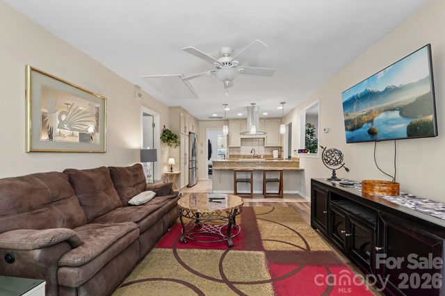 8463 Plantation Way, Harrisburg, NC 28075