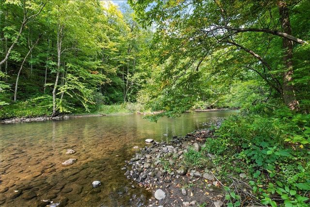 49 Limerick Lane, Arlington, VT 05250