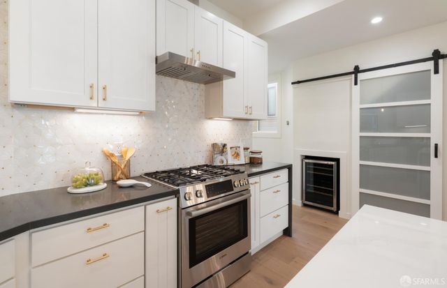 1741 Larkin Street, San Francisco, CA 94109