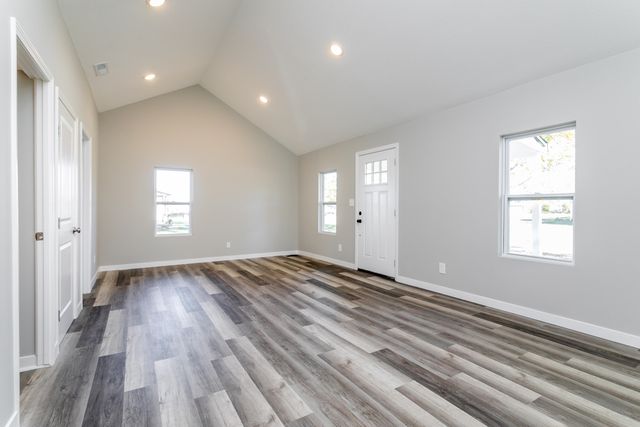 617 N HICKMAN ST, Centralia, MO 65240