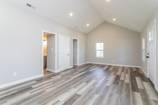 617 N HICKMAN ST, Centralia, MO 65240