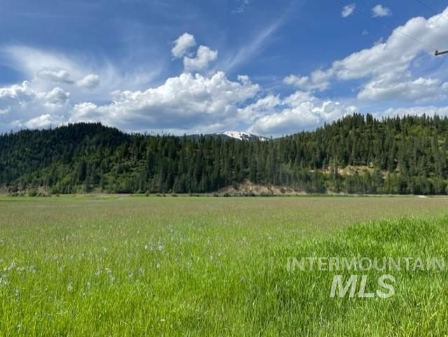 12412 St Joe River Rd, St. Maries, ID 83861