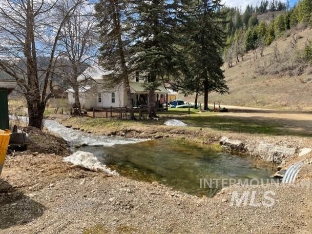 12412 St Joe River Rd, St. Maries, ID 83861