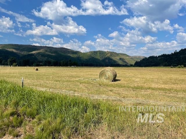 12412 St Joe River Rd, St. Maries, ID 83861