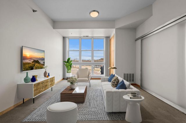 2650 University Avenue W 221, Saint Paul, MN 55114