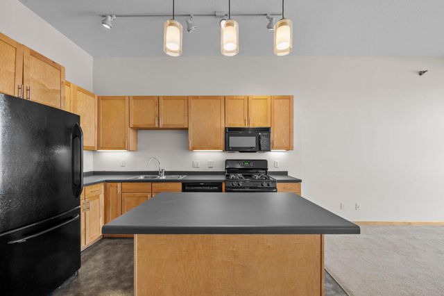 2650 University Avenue W 221, Saint Paul, MN 55114