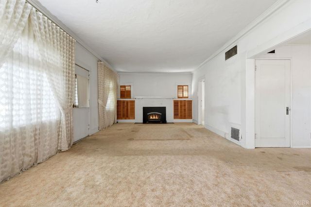 8 C Street, Lemoore, CA 93245