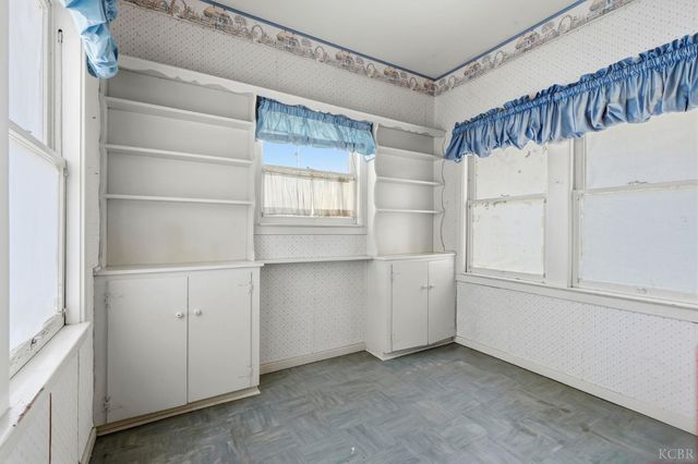 8 C Street, Lemoore, CA 93245