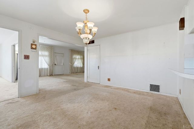 8 C Street, Lemoore, CA 93245