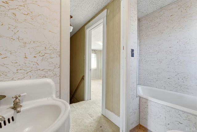 8 C Street, Lemoore, CA 93245