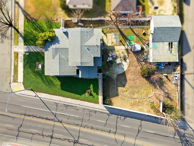 8 C Street, Lemoore, CA 93245