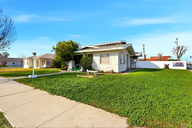 8 C Street, Lemoore, CA 93245