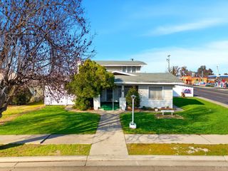 8 C Street, Lemoore, CA 93245