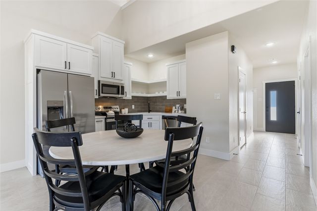 1007 Agua Escondida Court, Springtown, TX 76082