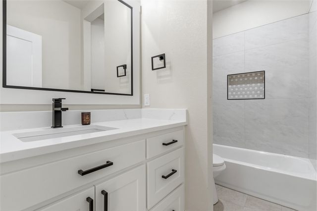 1007 Agua Escondida Court, Springtown, TX 76082