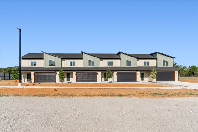1007 Agua Escondida Court, Springtown, TX 76082