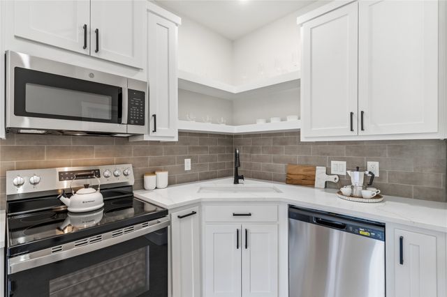 1007 Agua Escondida Court, Springtown, TX 76082