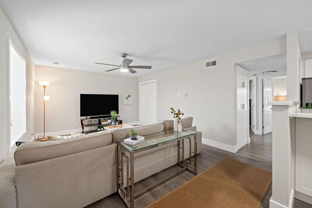 7801 Shoal Creek BLVD 203, Austin, TX 78757