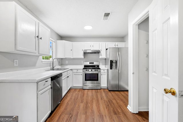 3129 Stonebridge Creek Drive, Lithonia, GA 30058