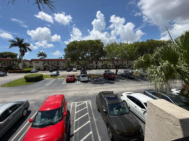 31 Abbey Lane 206, Delray Beach, FL 33446
