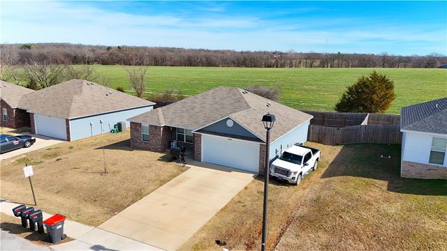 210 Cherry Street, Lincoln, AR 72744