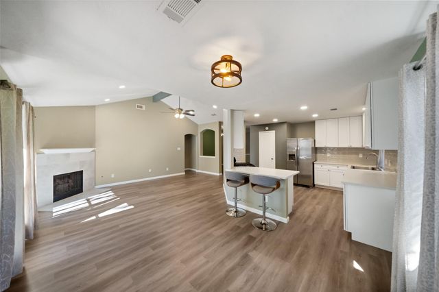 3718 Woodlace Drive, Humble, TX 77396