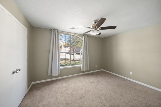 3718 Woodlace Drive, Humble, TX 77396