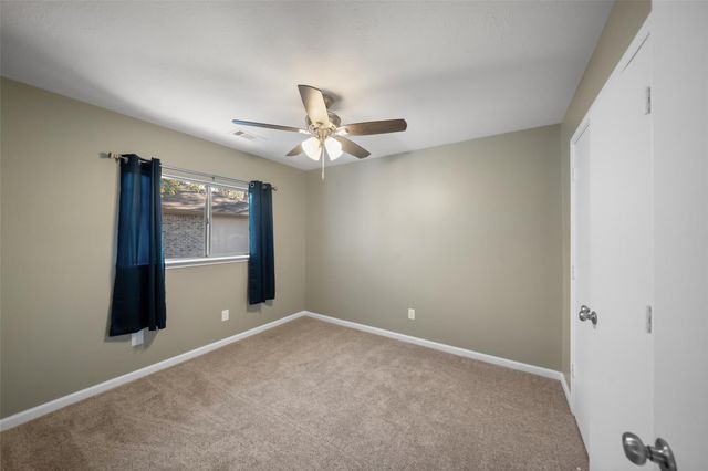 3718 Woodlace Drive, Humble, TX 77396