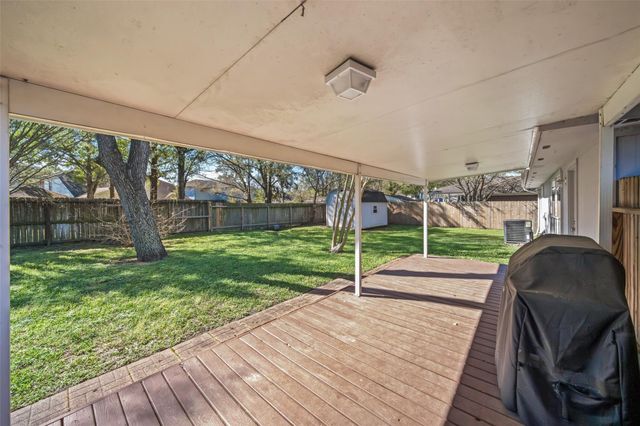 3718 Woodlace Drive, Humble, TX 77396