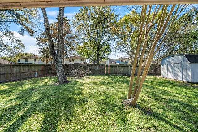 3718 Woodlace Drive, Humble, TX 77396