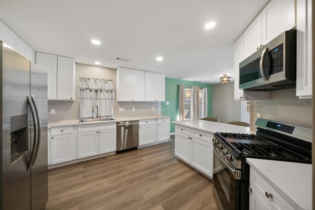 3718 Woodlace Drive, Humble, TX 77396