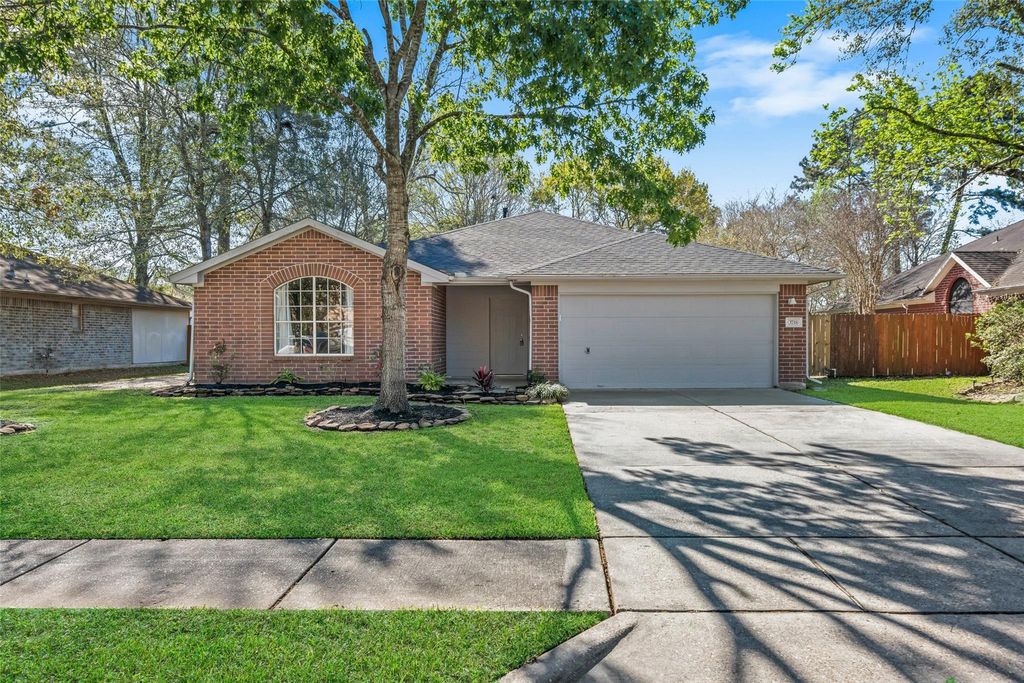 3718 Woodlace Drive, Humble, TX 77396