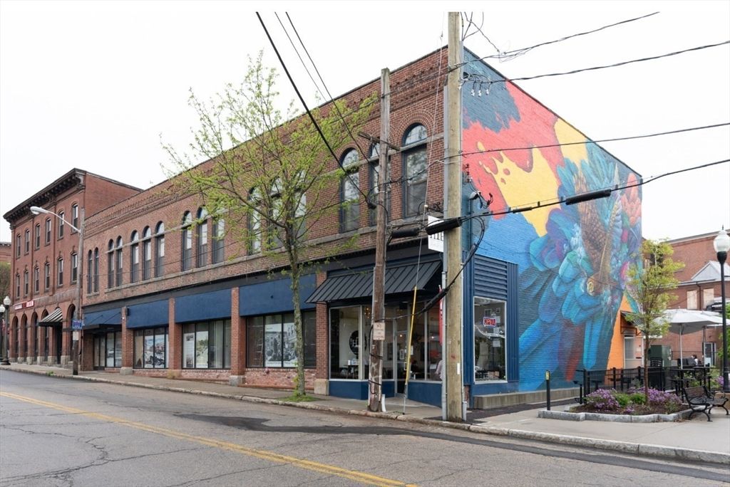 1 Central Street 02, Southbridge, MA 01550