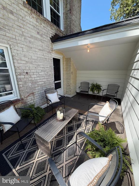 Image 22 of property listing at 4214 OAKRIDGE LN, Chevy Chase, MD 20815