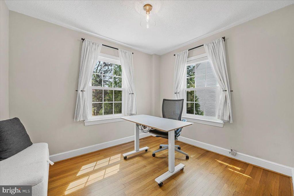 Image 26 of property listing at 4214 OAKRIDGE LN, Chevy Chase, MD 20815