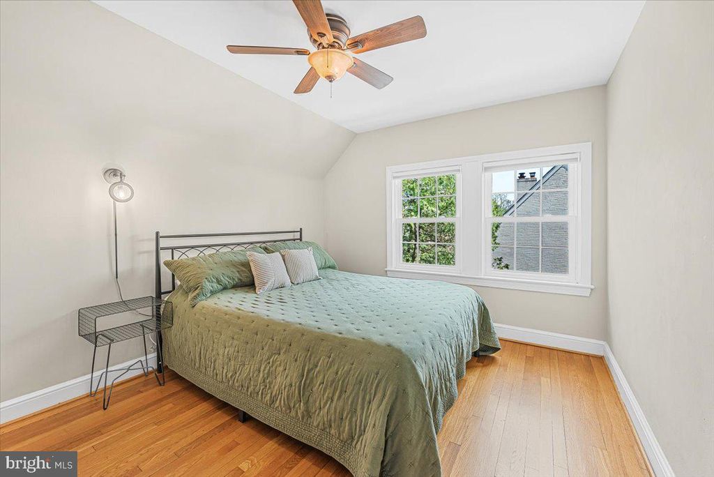 Image 28 of property listing at 4214 OAKRIDGE LN, Chevy Chase, MD 20815