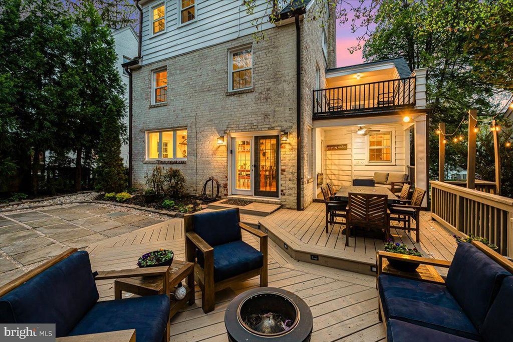 Image 42 of property listing at 4214 OAKRIDGE LN, Chevy Chase, MD 20815