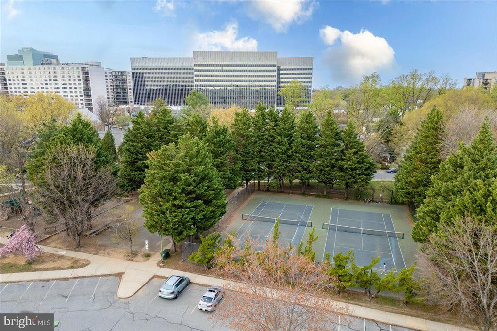 Image 46 of property listing at 4214 OAKRIDGE LN, Chevy Chase, MD 20815