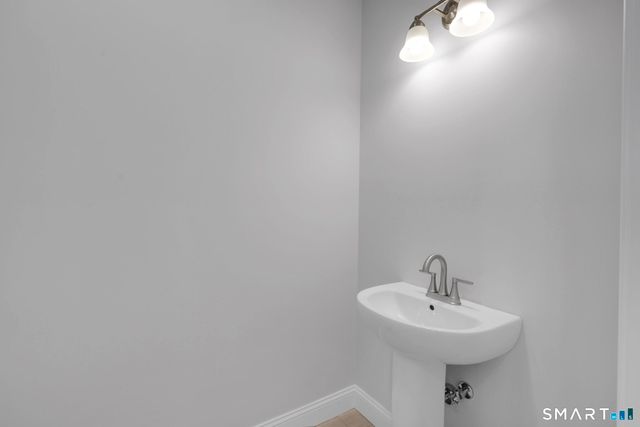 102 West Street, Hebron, CT 06248