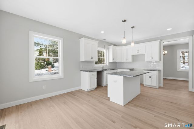 102 West Street, Hebron, CT 06248