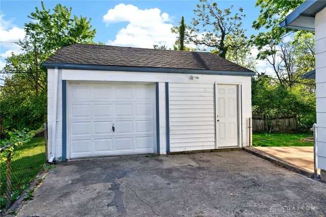 2930 Robin Road, Kettering, OH 45409