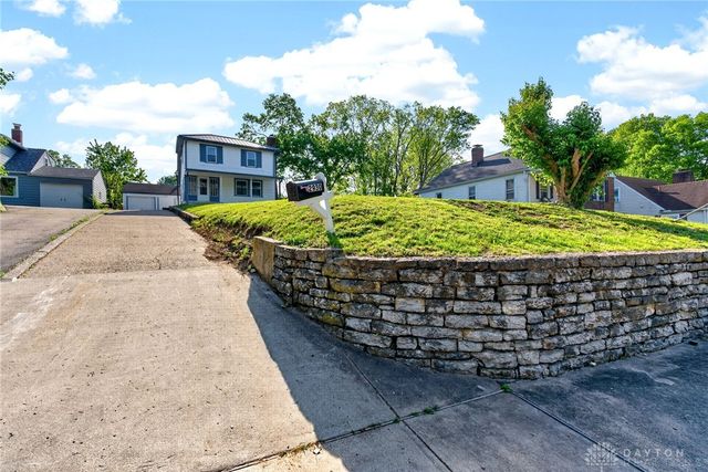 2930 Robin Road, Kettering, OH 45409
