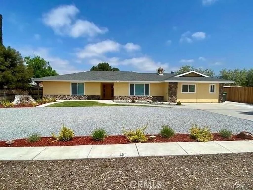 44666 Palm Avenue, Hemet, CA 92544
