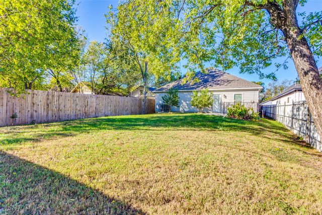 3139 S Jennings Avenue, Fort Worth, TX 76110
