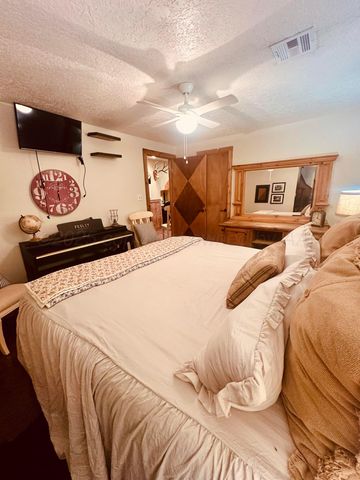 5100 CR L, Stratford, TX 79084